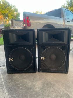 Yamaha 15” speakers / wedge monitors