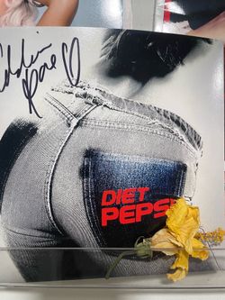 signed diet pepsi addison rae