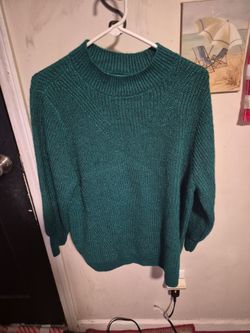 Liz Claiborn Green sparkly sweater