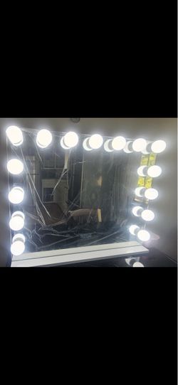 Hollywood Glow Plus vanity mirror with Bluetooth size 40x32