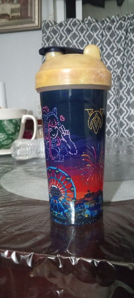 Gamersupps Pixel Shaker Cup