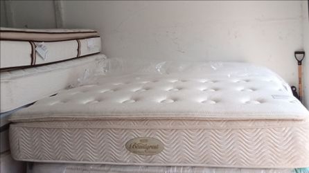 King Size Mattress (Colchón King Size)