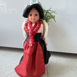 Vintage Doll Carrying Basket Of Flowers (7” Tall)