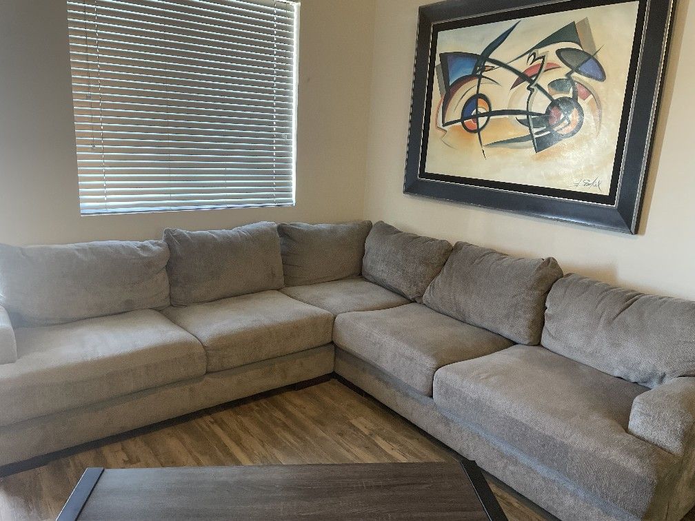 Ashly Furniture Couch (Grey)