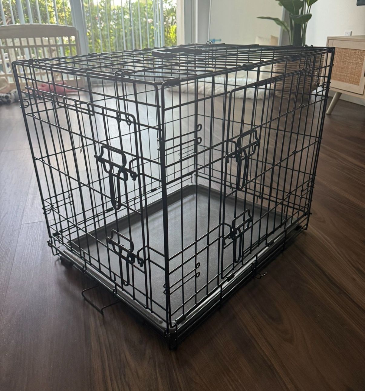 Dog Crate Collapsible Metal Frame
