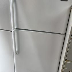 Top Freezer Refrigerator 30