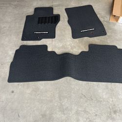 26 Nissan Frontier Floor Mats 