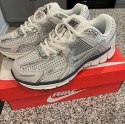 Silver Nike Vomero 5s Size 8W