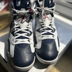 Air Jordan Men Retro Six Size 10 Blue And White With Hint Of Red