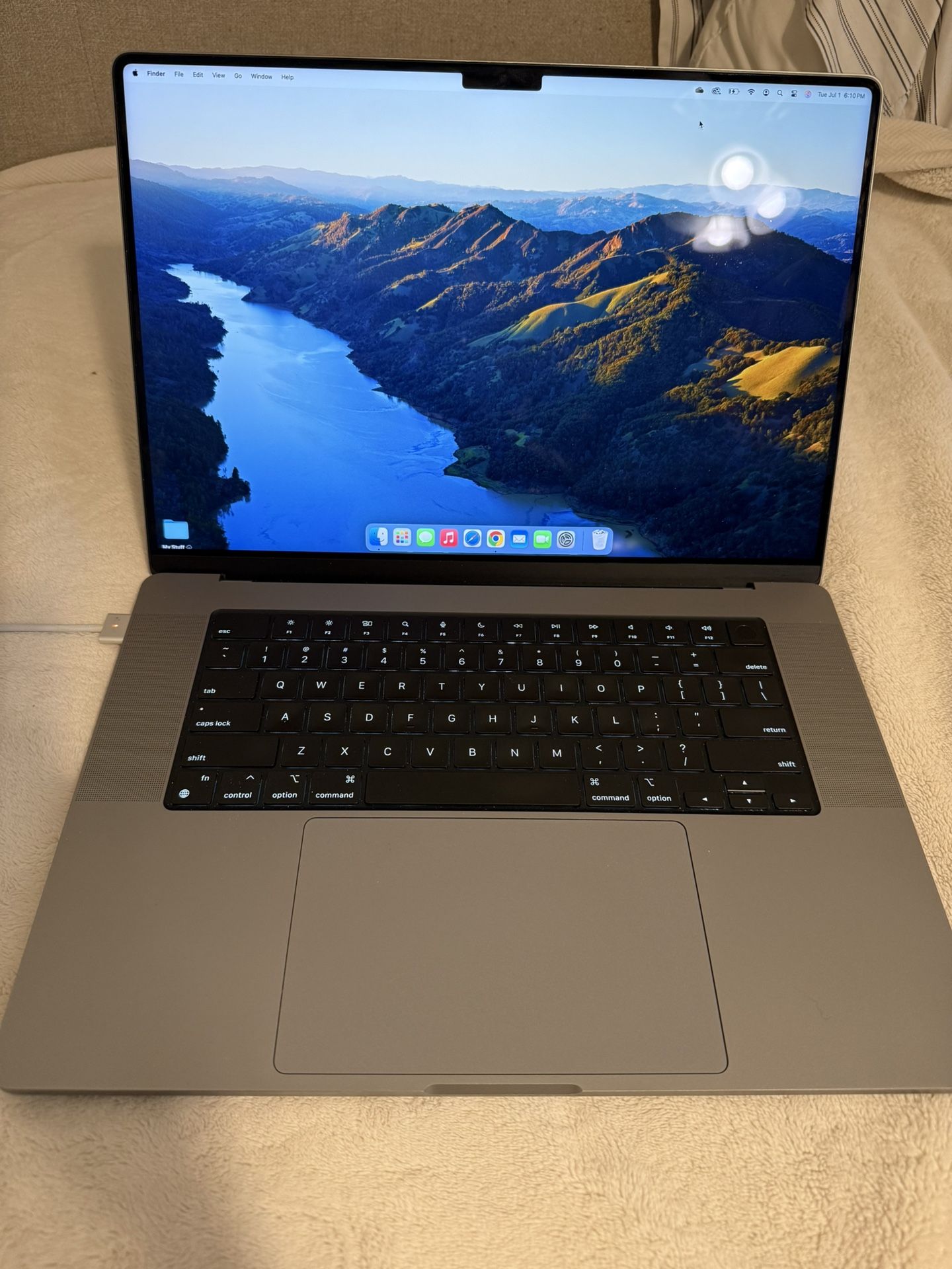 Apple MacBook Pro M1 16inch / 16 GB