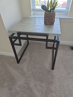 Free End Accent Lamp table