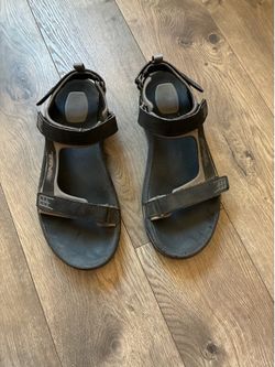 Men’s Size 11 (44.5 EU) Teva Hiking Sandals