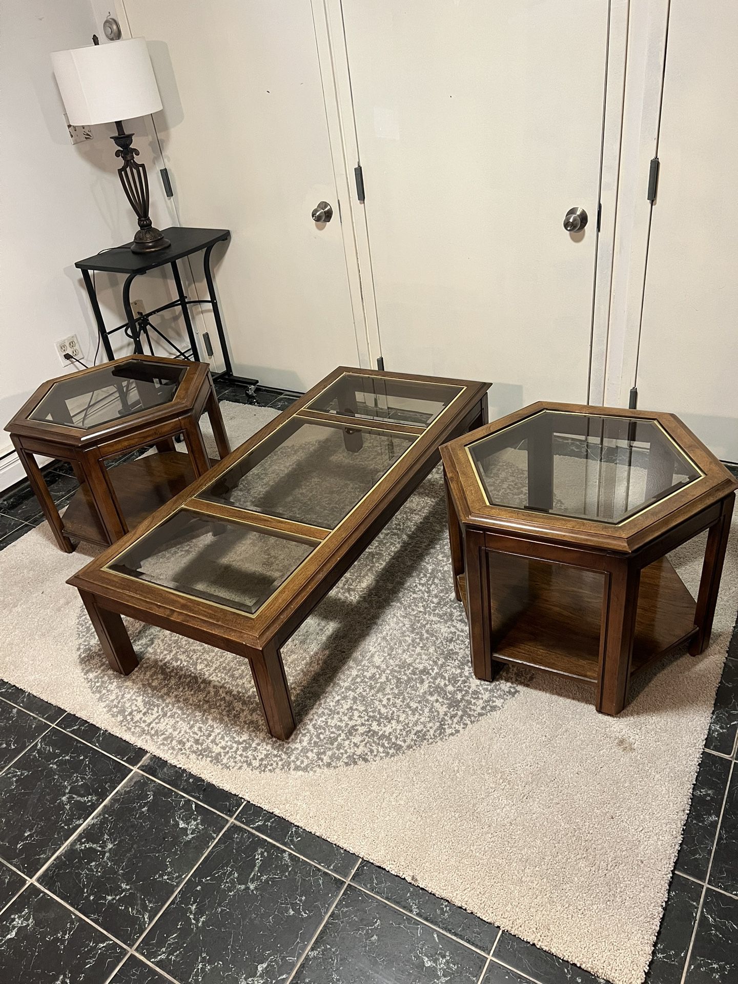 Coffee Table 2and Table for Sale in Belleville, NJ - OfferUp