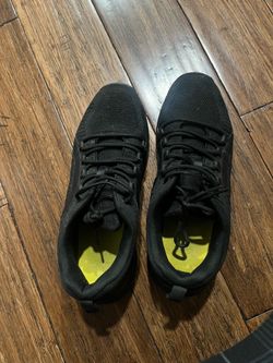 Non slip work shoes