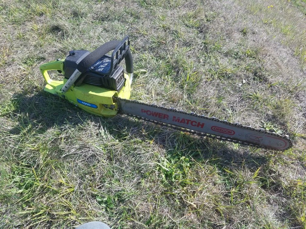 Poulan 4000 Chainsaw