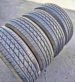 245/60/18 Firestone 📍📍 Vendo un set de llantas con 80% de vida las 4 📍🌟