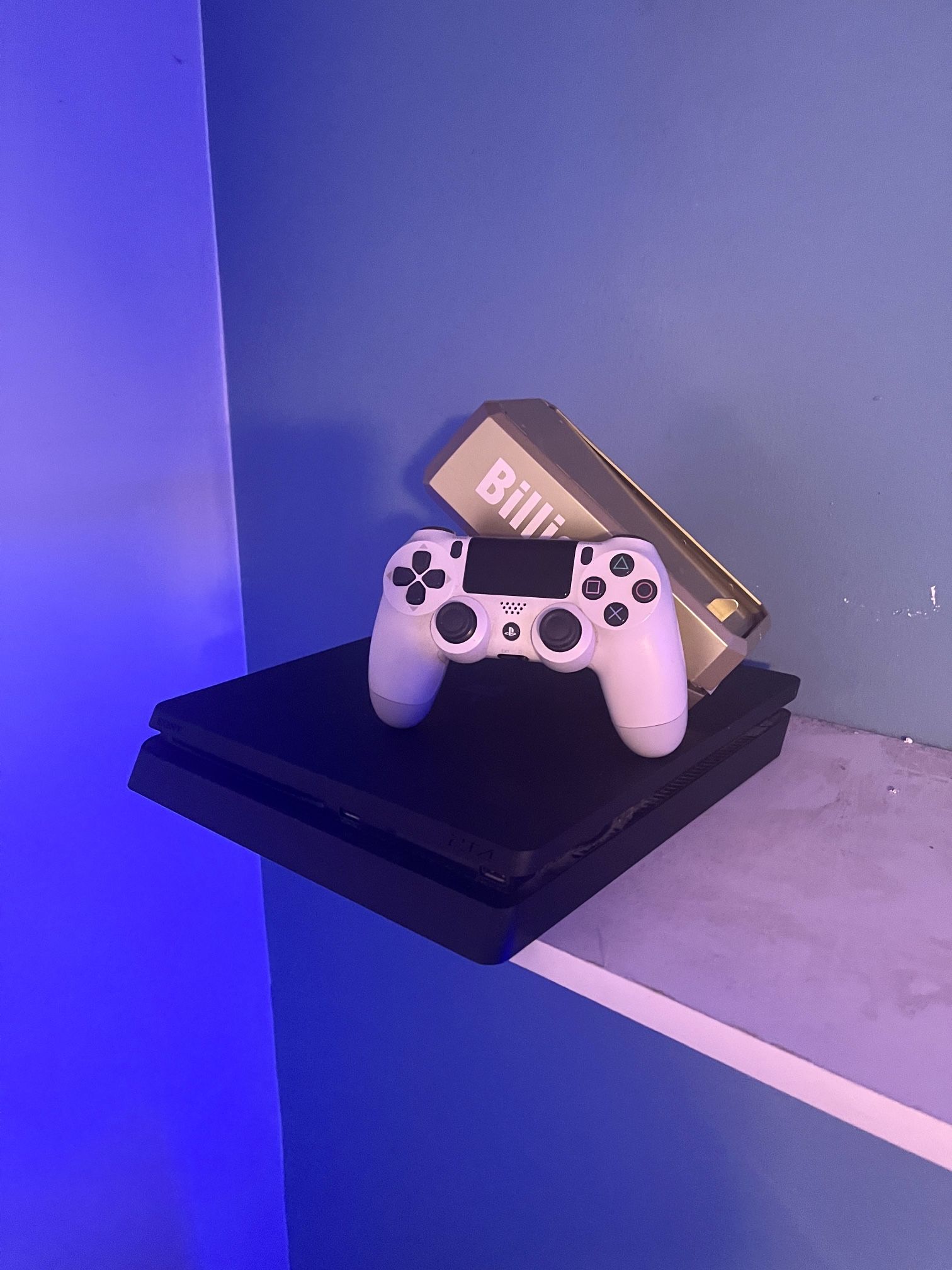 PS4 For Sale ( Controller + Cable)