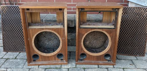 Vintage Sansui SP-2500 Speaker Cabinets
