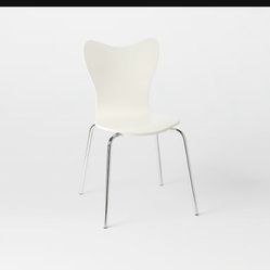 4 Stylish White Chairs