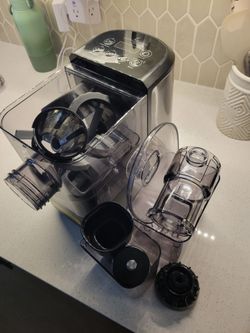 Emeril Lagasse Pasta Maker and Juicer