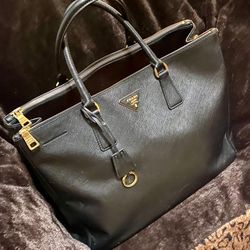 Prada 2024 galleria sale