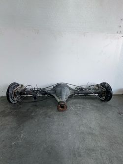 (2848) 20-24 Nissan Titan 4x4 Rear Differential Axle Carrier 2020 2021 2022 2023 2024