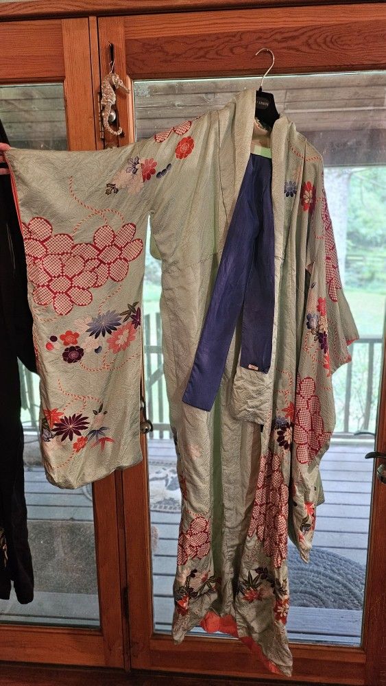 Silk Embroidered Kimono