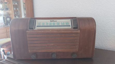 2 Vintage Radios 