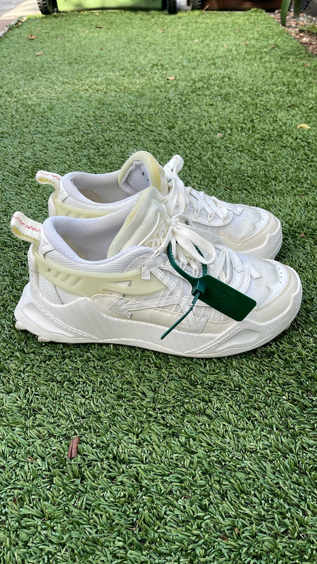 OFF-WHITE WMNS ODSY-1000 'WHITE' Size 42 $199 OBO