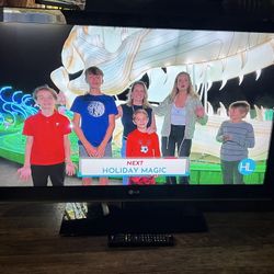 42 LG Lcd Tv Not Smart Tv  Great Picture And Original Remote