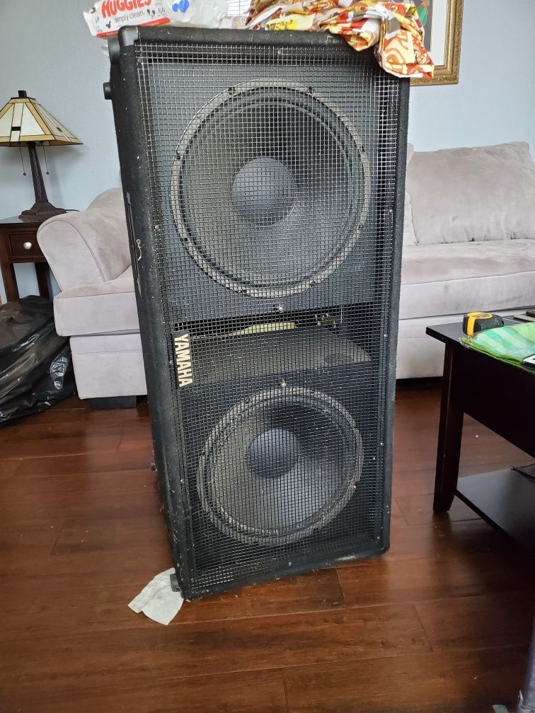 Yamaha dj speaker