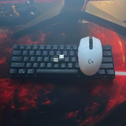 Rk61 Wireless Keyboard With The Logitech G305 Wireless Mouse