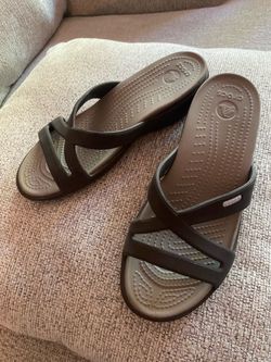 Brown Woman Coross
