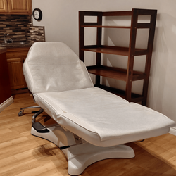 Hydraulic Esthetician Chair – Fair Condition, Adjustable &amp; Reclining - Seattle, WA