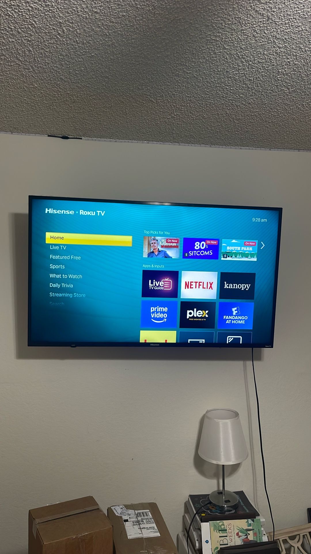 55 Inch Hi Sense Smart TV Roku and Wall Mount