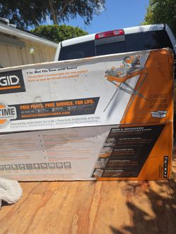 7 inc " wet tile saw with stand