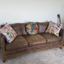 Moes, Darlington Brown Living Room Set.