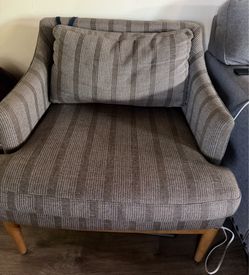 Target accent chair with ottoman
