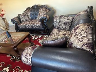 FREE - Elegant Sofa & Loveseat Set GoodCondition - Repairs Needed – Pet-Free Home – Pickup Only