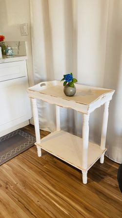 Bath towel table