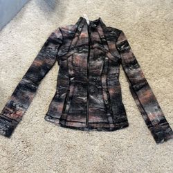 Lululemon align workout Women’s clothes jacket size 4 black pink white like new wore maybe 3x no piling Athletic