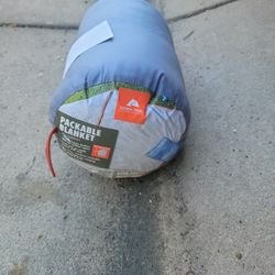 Ozark trail packable hot sale blanket