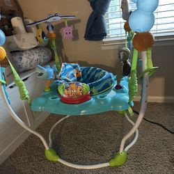 Finding nemo bouncer activity center 