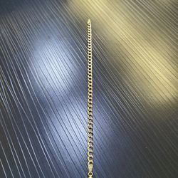 10K Cuban Bracelet  🔥