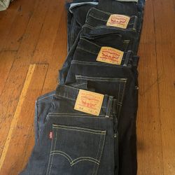 Levi's Men's Jeans $20 Each Firm Like New. 32 Waist -  Between 30-32 Length 