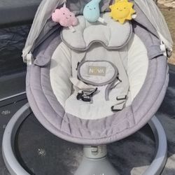 Joel Nova Baby Swing