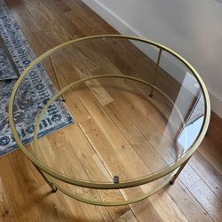 Round Table 