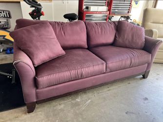 La-Z-Boy Couch – Super Comfortable, Great Nap Sofa (77”)