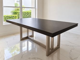 Mesa comedor - Dinning table