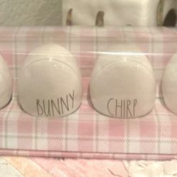 $15 - New Rae Dunn  ceramic Easter eggs.  Please pickup in the area of 36th Ave and Pinnacle peak within 24hours of take greatly appreciated.  Thank y
